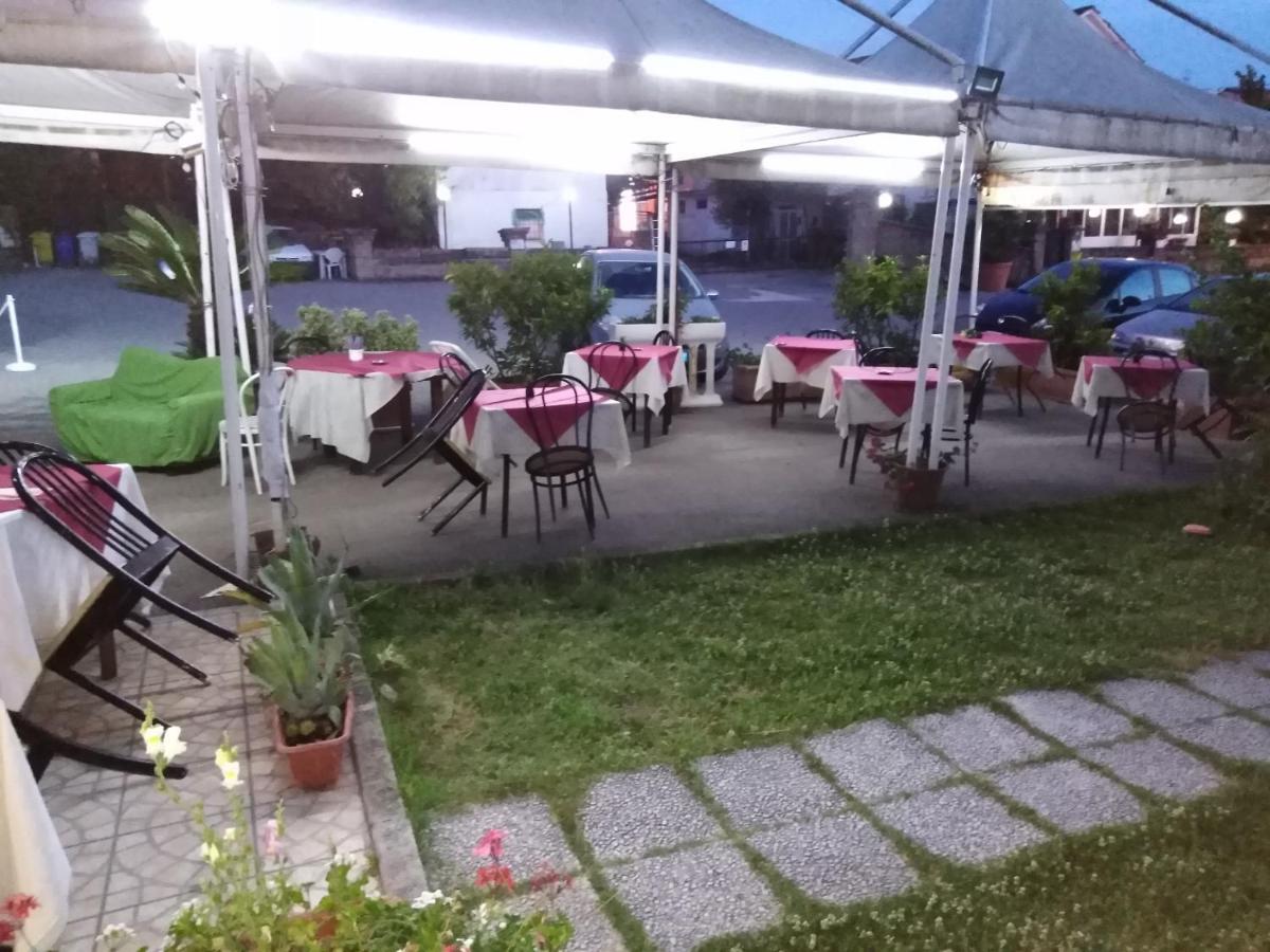 Hotel La Carina Grottaminarda Buitenkant foto