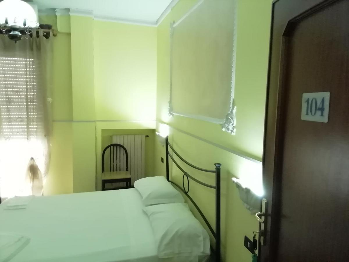 Hotel La Carina Grottaminarda Buitenkant foto