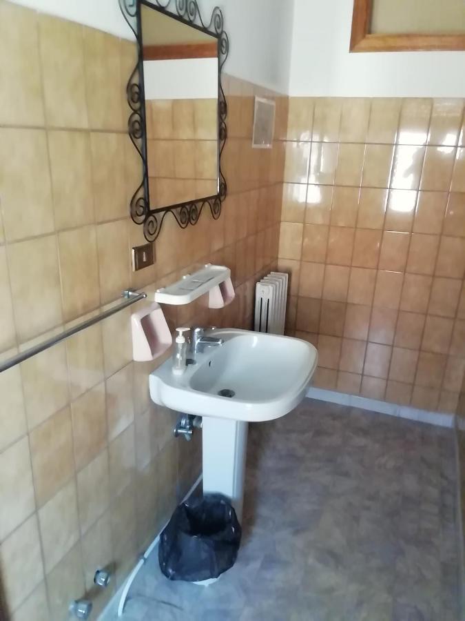 Hotel La Carina Grottaminarda Buitenkant foto