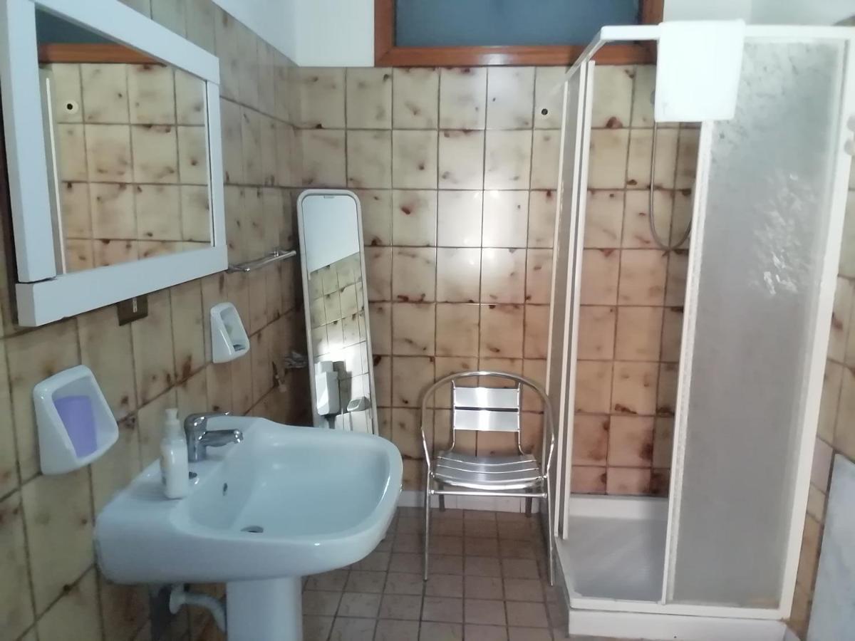 Hotel La Carina Grottaminarda Buitenkant foto